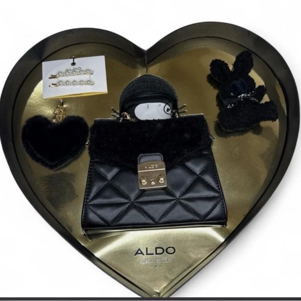 NIB ALDO Rossy Special Edition Heart Gift Set - Quilted Mini Bag & Accessories - Picture 3 of 6